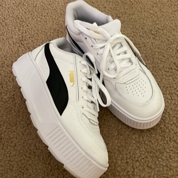 Puma sneakers in white with black line! - Picture 3 of 4